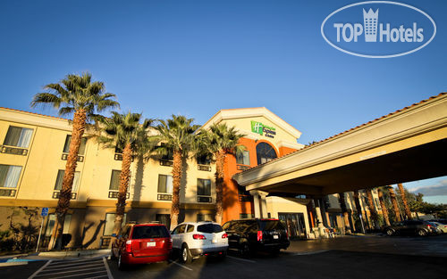 Фотографии отеля  Holiday Inn Express Hotel & Suites Cathedral City 3*