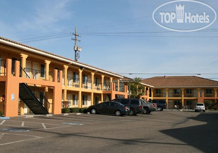 Фотографии отеля  Econo Lodge Inn & Suites Lodi 2*