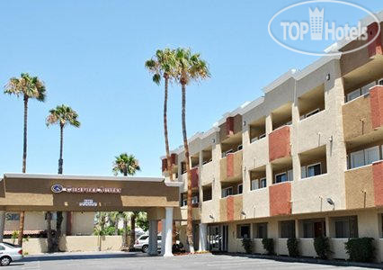 Фотографии отеля  Comfort Suites Huntington Beach 2*