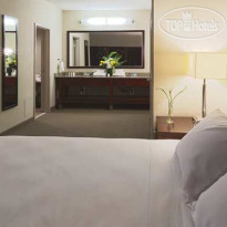 DoubleTree Suites by Hilton Tampa Bay 