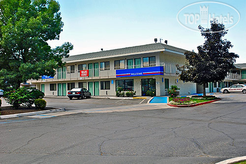 Фотографии отеля  Motel 6 Medford South 