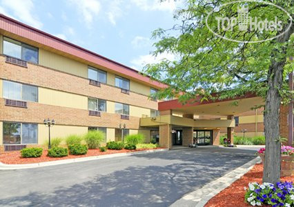 Фотографии отеля  Comfort Inn Airport Grand Rapids 2*