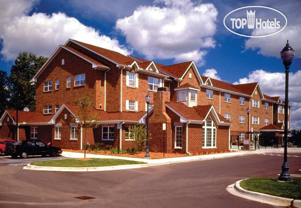 Фотографии отеля  TownePlace Suites Detroit Sterling Heights 2*