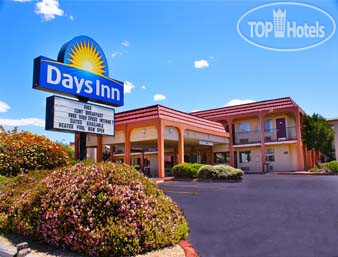 Фотографии отеля  Days Inn Midtown ABQ 2*