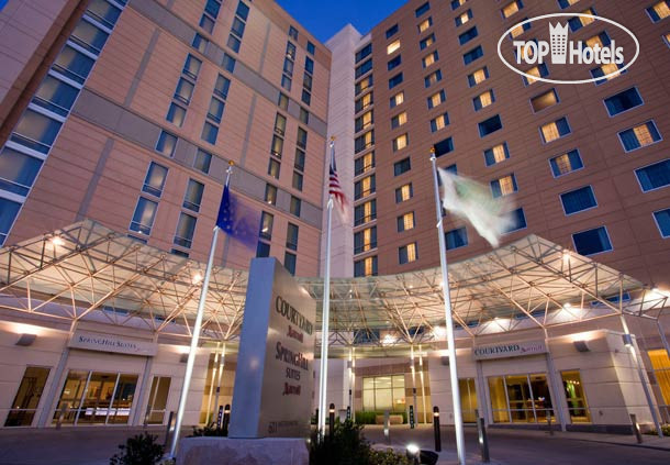 Фотографии отеля  Courtyard Indianapolis Downtown 3*