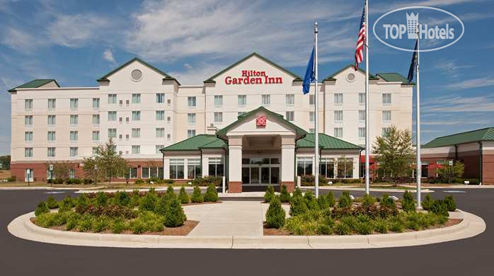 Фотографии отеля  Hilton Garden Inn Indianapolis Airport 3*