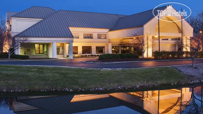 Фотографии отеля  DoubleTree Suites by Hilton Hotel Indianapolis - Carmel 3*