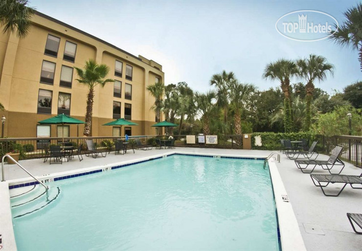 Фотографии отеля  Hampton Inn Charleston/Mt. Pleasant-Patriots Point 3*