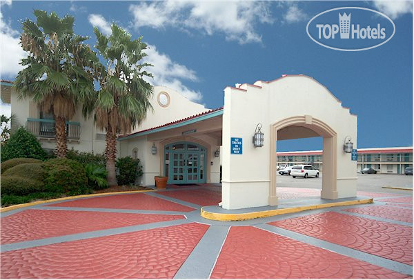 Фотографии отеля  La Quinta Inn New Orleans Causeway 2*