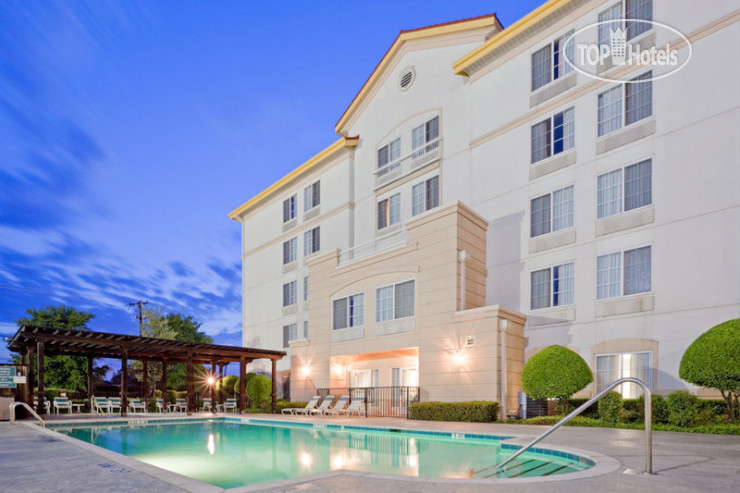 Фотографии отеля  La Quinta Inn & Suites DFW Airport South/Irving 3*