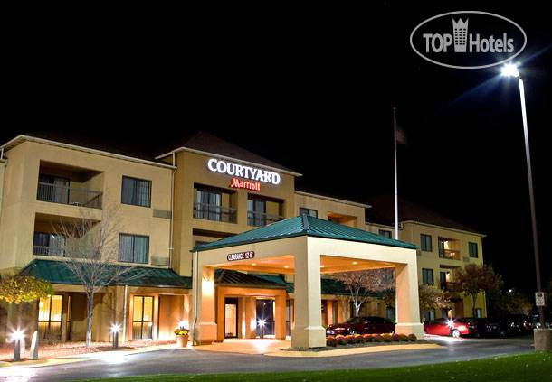 Фотографии отеля  Courtyard Akron Montrose 2*