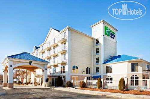 Фотографии отеля  Holiday Inn Express Hotel & Suites Asheville-Biltmore Square Mall 2*