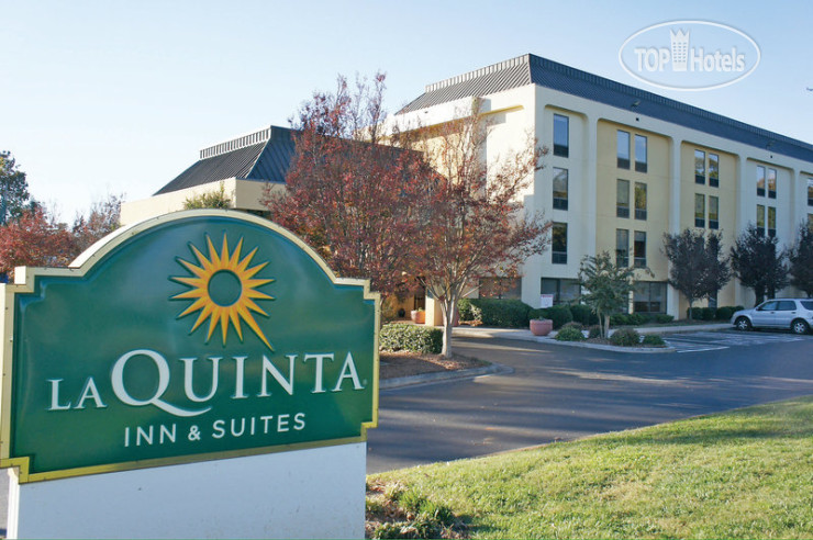 Фотографии отеля  La Quinta Inn & Suites Charlotte Airport North 3*