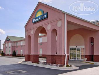 Фотографии отеля  Days Inn and Suites Huntsville 2*