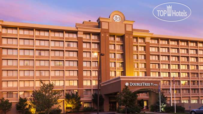 Фотографии отеля  DoubleTree by Hilton Hotel Norwalk 3*