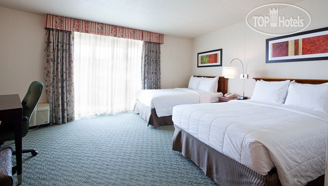Фотографии отеля  Radisson Hotel Cincinnati Riverfront 3*