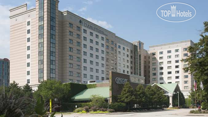 Фотографии отеля  DoubleTree by Hilton Hotel Chicago O'Hare Airport - Rosemont 4*