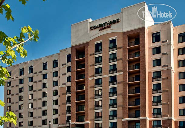 Фотографии отеля  Courtyard Dunn Loring Fairfax 3*