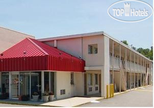 Фотографии отеля  Econo Lodge Near Chippenham Hospital 2*