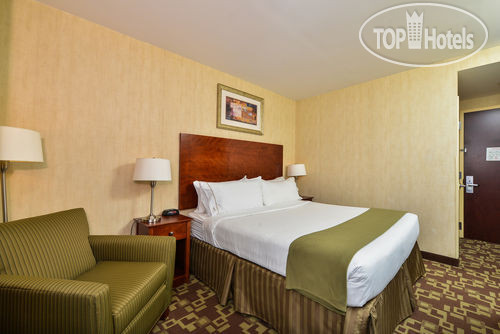 Фотографии отеля  Holiday Inn Express Staten Island West 2*