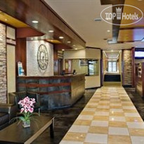 Clarion Hotel La Guardia Airport 