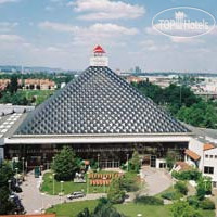 Eventhotel Pyramide 4*