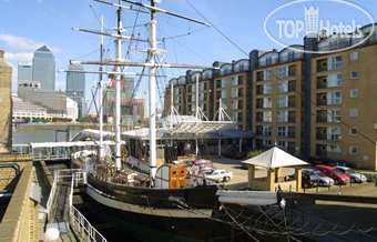 Фотографии отеля  DoubleTree by Hilton Hotel London - Docklands Riverside 4*