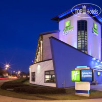 Holiday Inn Express Glasgow Airport 3*