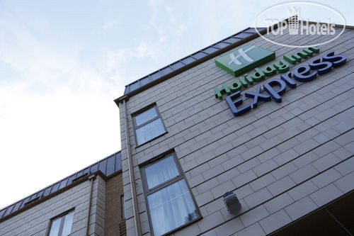 Фотографии отеля  Holiday Inn Express Windsor 3*