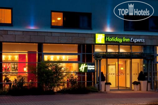 Фотографии отеля  Holiday Inn Express Harlow 