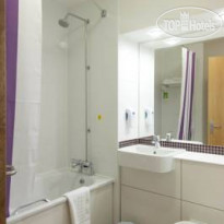 Premier Inn Belfast City Cathedral Quarter Ванная комната