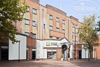 Фотографии отеля  Holiday Inn Express Belfast City-Queens Quarter 3*