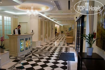 Фотографии отеля  Queen's Court Hotel & Residence 5*