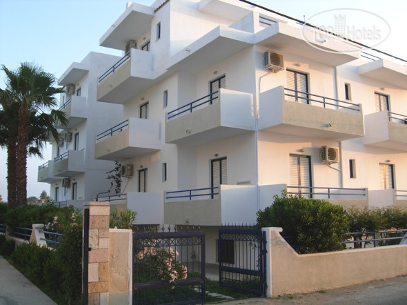 Фотографии отеля  Philippos Apartments 