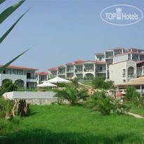 The Bay Hotel & Suites 