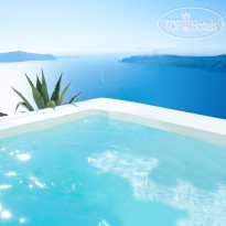 Grace Santorini Junior Suite Plunge Pool Exter