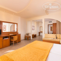 Alexandros Palace Hotel & Suites Family Room Superior