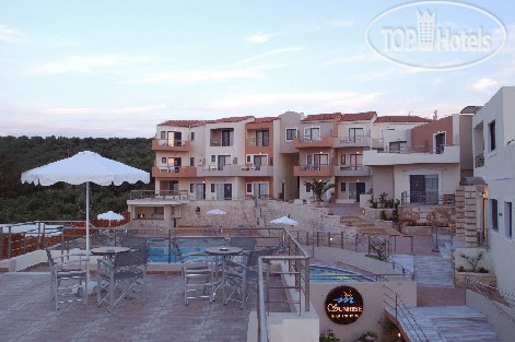 Фотографии отеля  Sunrise Suites 3*