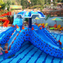 Aqua Sun Village & Water Park 