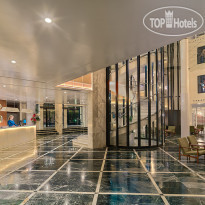 H10 Cambrils Playa Hotel lobby and reception