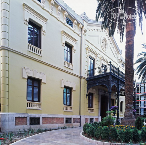 Фотографии отеля  Hospes Palacio de Los Patos 5*