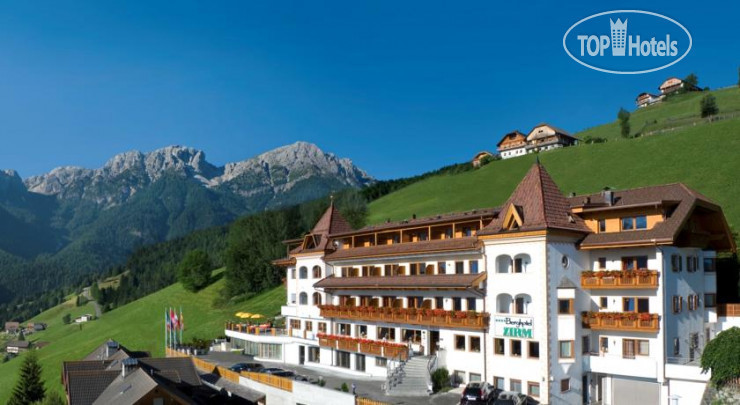 Фотографии отеля  Kronplatz-Resort BergHotel Zirm 4*