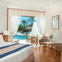 Constantinou Bros Athena Beach Hotel 