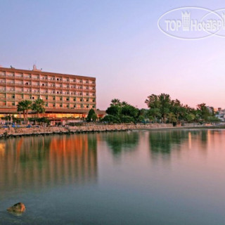 Фото отеля Crowne Plaza Limassol 4*