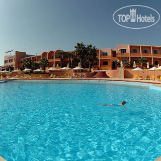 Фото отеля Comino 4*