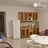 Road House Apartments Номер