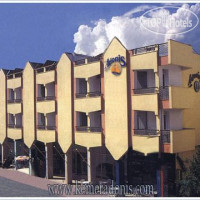 Adonis Hotel 3*