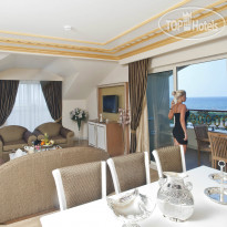 Crystal Palace Luxury Resort & Spa 