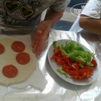 Concordia Celes Hotel Дети делают пиццу