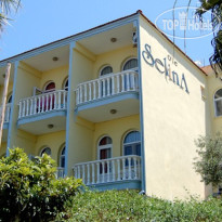 Selina Hotel 